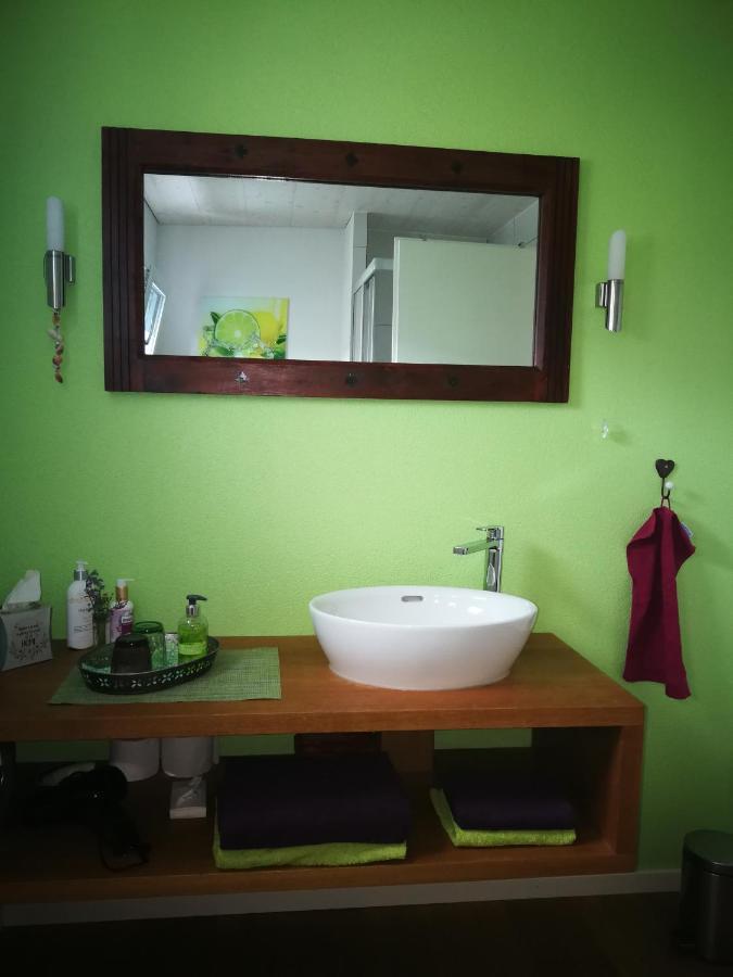 B&B Whitianga Vinelz Exterior foto